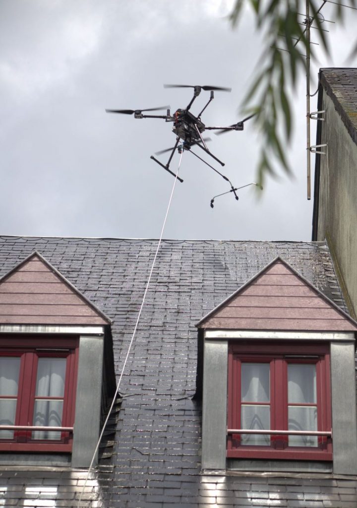 Nettoyage façade par drone